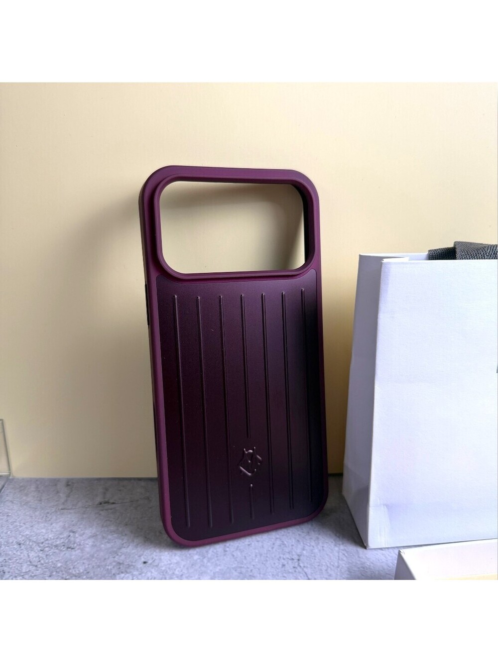 π RIMOWA Fuchsia Color iPhone 17 Pro Case Grooved Luggage Style - Picture 3 of 9